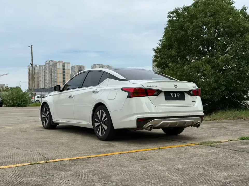 Nissan Altima Sound of nature 2021 2.0L XL Comfort Edition 2022 — thumbnail 4