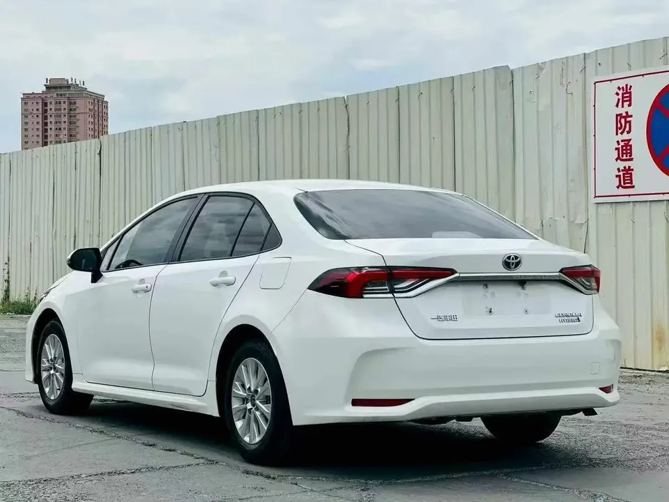 Toyota Corolla Corolla 2023 Intelligent Electric Hybrid Dual Engine 1.8L E-CVT Elite Edition 2024 — thumbnail 4