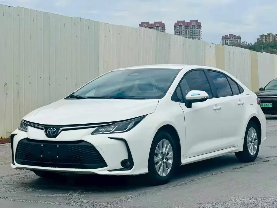 Toyota Corolla Corolla 2023 Intelligent Electric Hybrid Dual Engine 1.8L E-CVT Elite Edition 2024 — photo 1, buy with delivery to Moscow