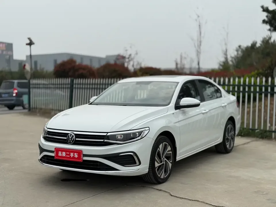Volkswagen Bora Bora 2025 200TSI DSG Joy Travel PRO Edition 2025 — photo 1, buy with delivery to Moscow