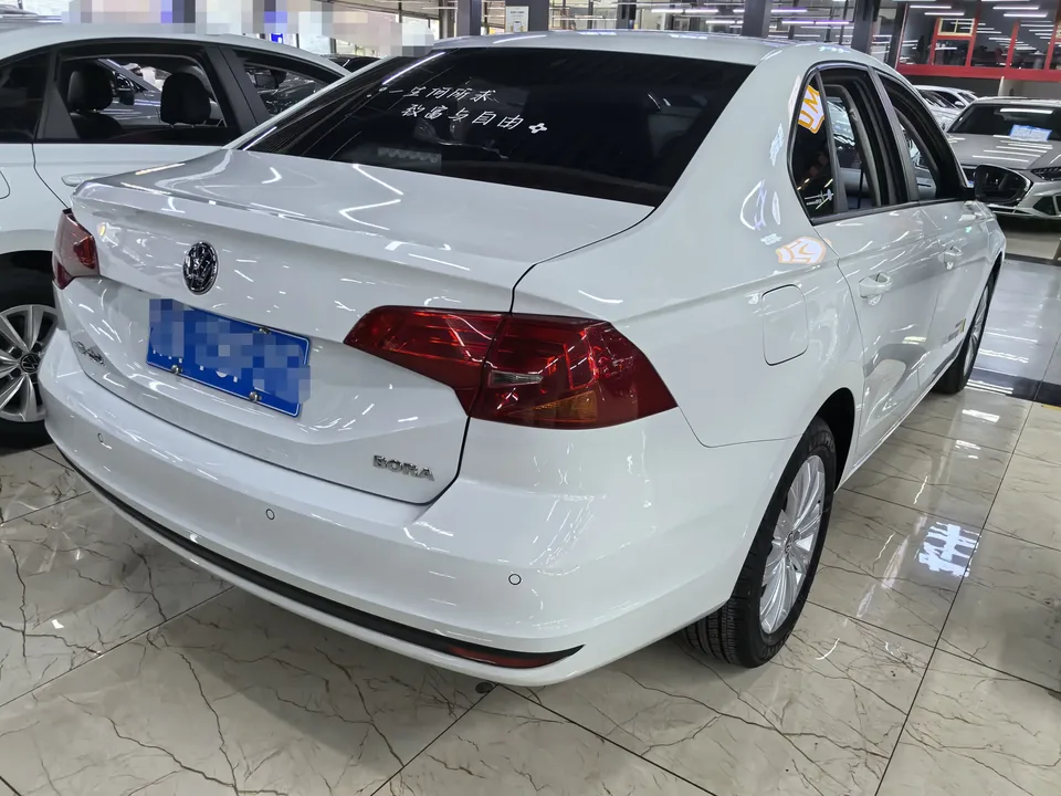 Volkswagen Bora Bora 2021 1.5L Automatic Fashion Smart Edition 2023 — thumbnail 2