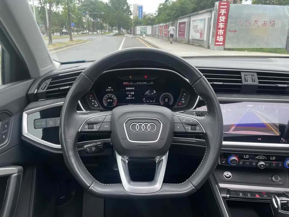 Audi Q3 Audi Q3 2022 35 TFSI Stylish Dynamic 2022 — thumbnail 4