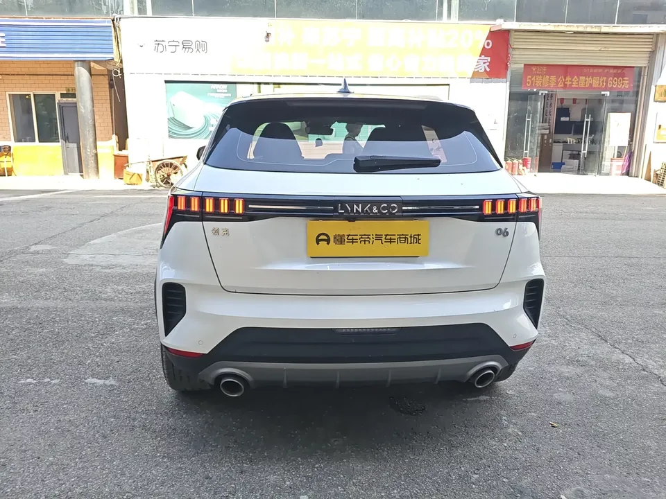 Lynk & Co 06 Lynk & Co 06 2023 Remix 1.5T JinHalo 2023 — thumbnail 2