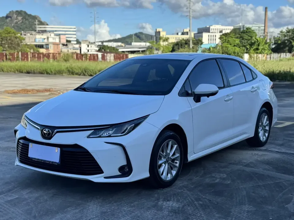 Toyota Corolla Corolla 2021 1.2T S-CVT Elite PLUS Edition 2022 — photo 1, buy with delivery to Moscow