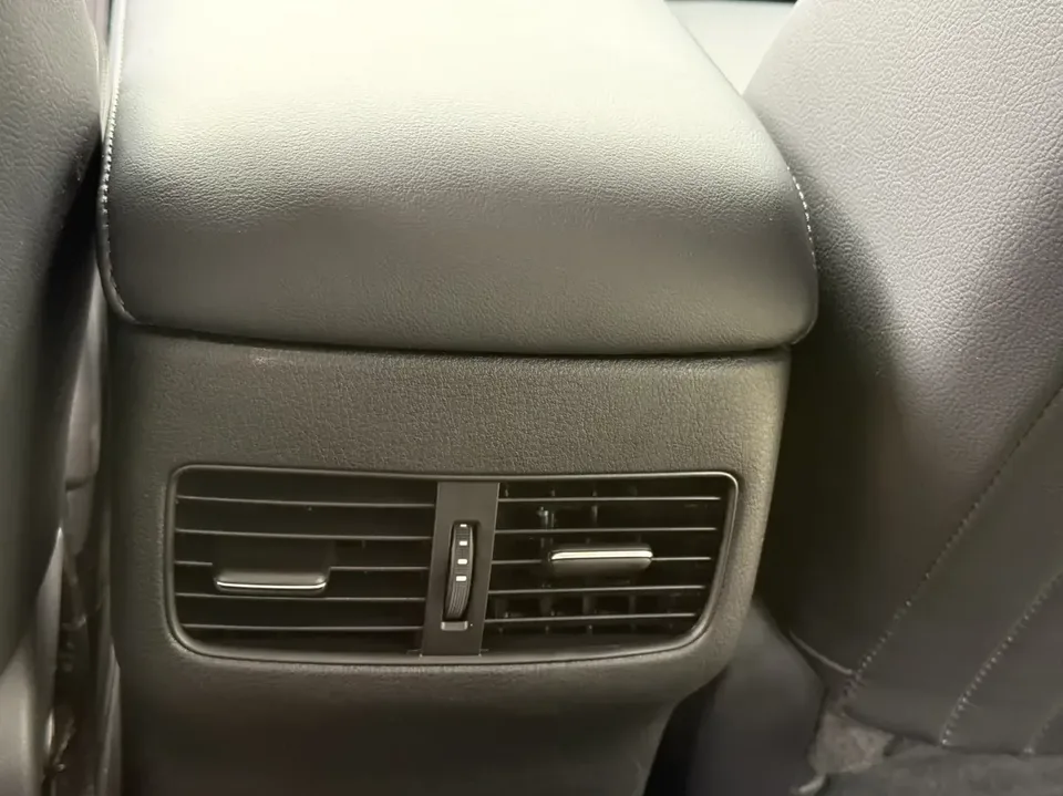 Mazda Axela Mazda3 Angkesela 2023 2.0L Automatic Premium Edition 2023 — thumbnail 3