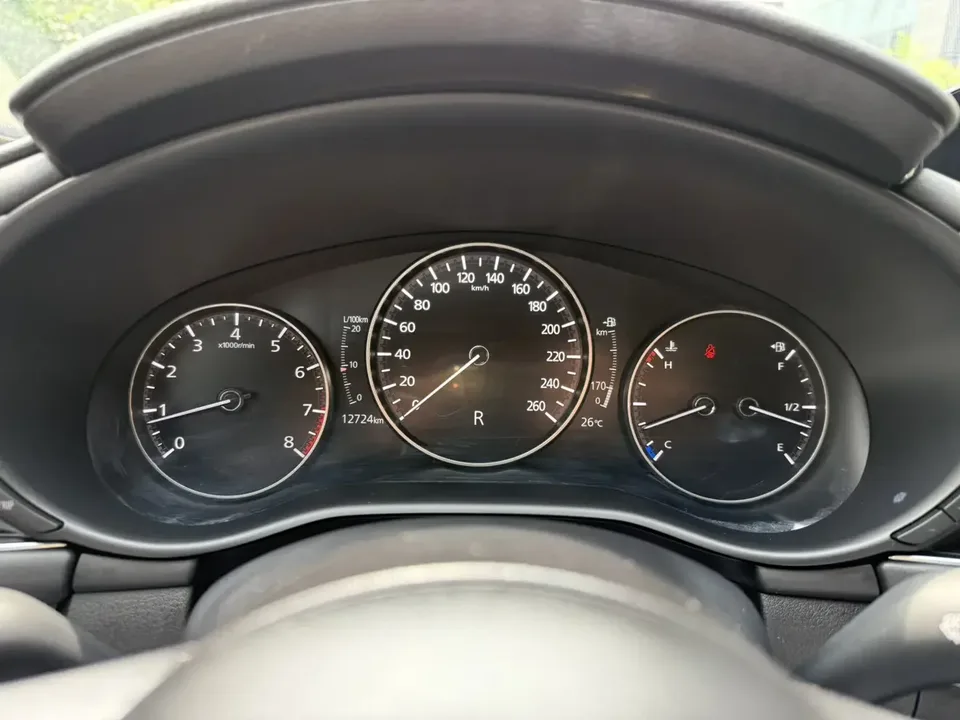 Mazda Axela Mazda3 Angkesela 2023 2.0L Automatic Premium Edition 2023 — thumbnail 4