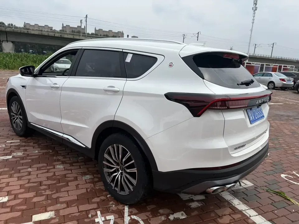 Jetour Jietu X70 PLUS Jietu X70 PLUS 2023 1.5T DCT Brave PLUS 7-seater 2023 — thumbnail 4
