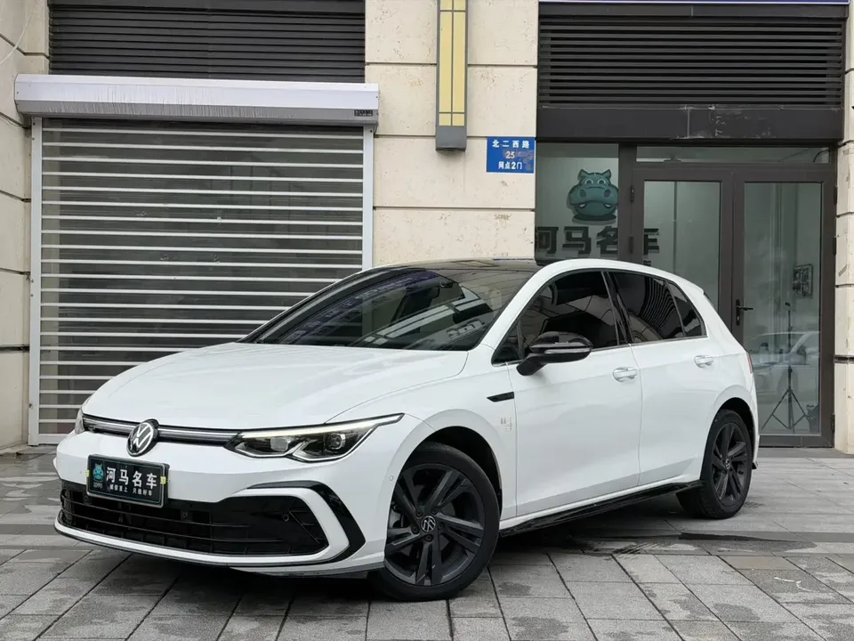 Volkswagen Golf golf 2023 280TSI DSG R-Line 2023 — photo 1, buy with delivery to Moscow