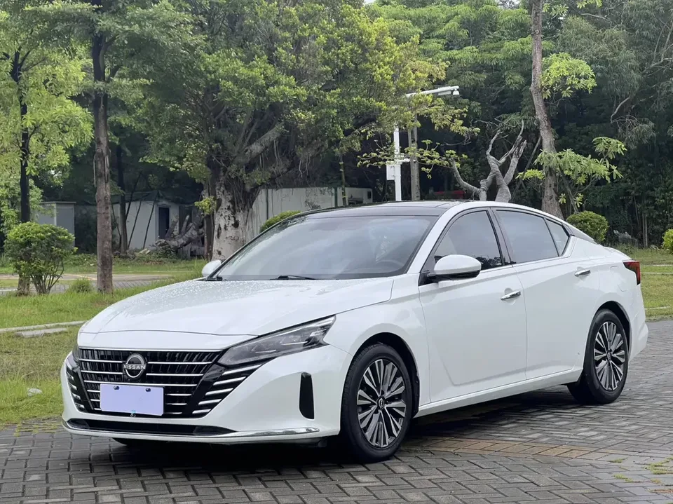 Nissan Altima Sound of nature 2022 2.0L XL-TLS Enjoy Edition 2023 — photo 1, buy with delivery to Moscow