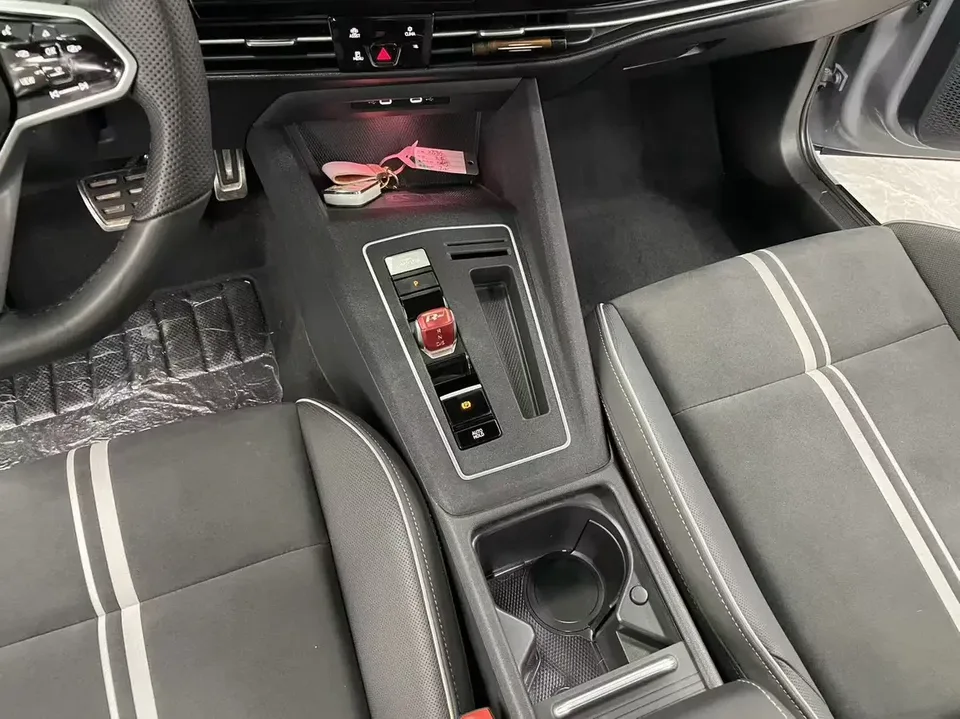 Volkswagen Golf golf 2021 280TSI DSG R-Line 2022 — thumbnail 4