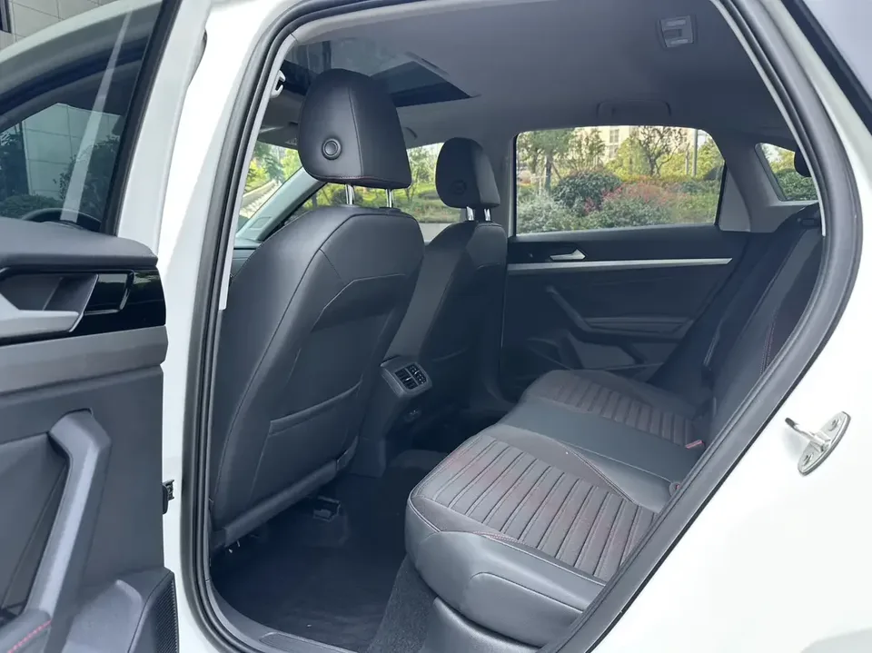 Volkswagen Lavida Lavida 2023 300TSI DSG Starry Sky Edition 2024 — миниатюра 4