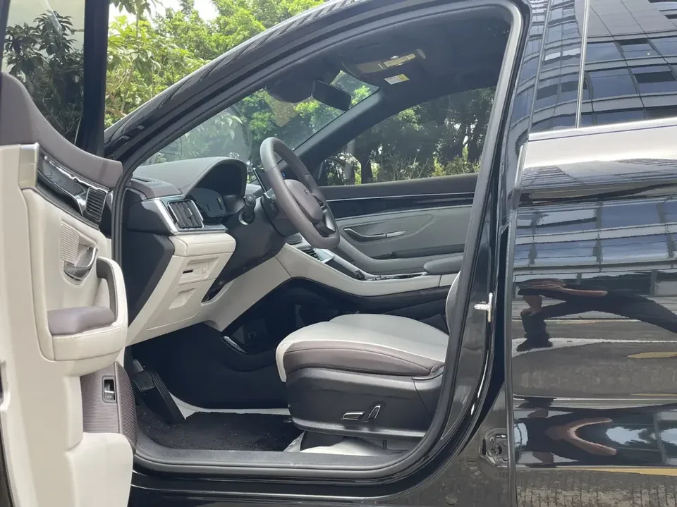 BYD Song PLUS DM Song PLUS DM 2025 DM-i 112KM Premium Edition 2025 — thumbnail 5