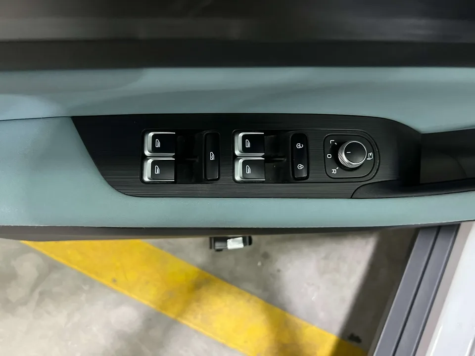 Geely Emgrand S Emgrand S 2022 1.4T CVT Crossover Player Edition 2023 — thumbnail 5