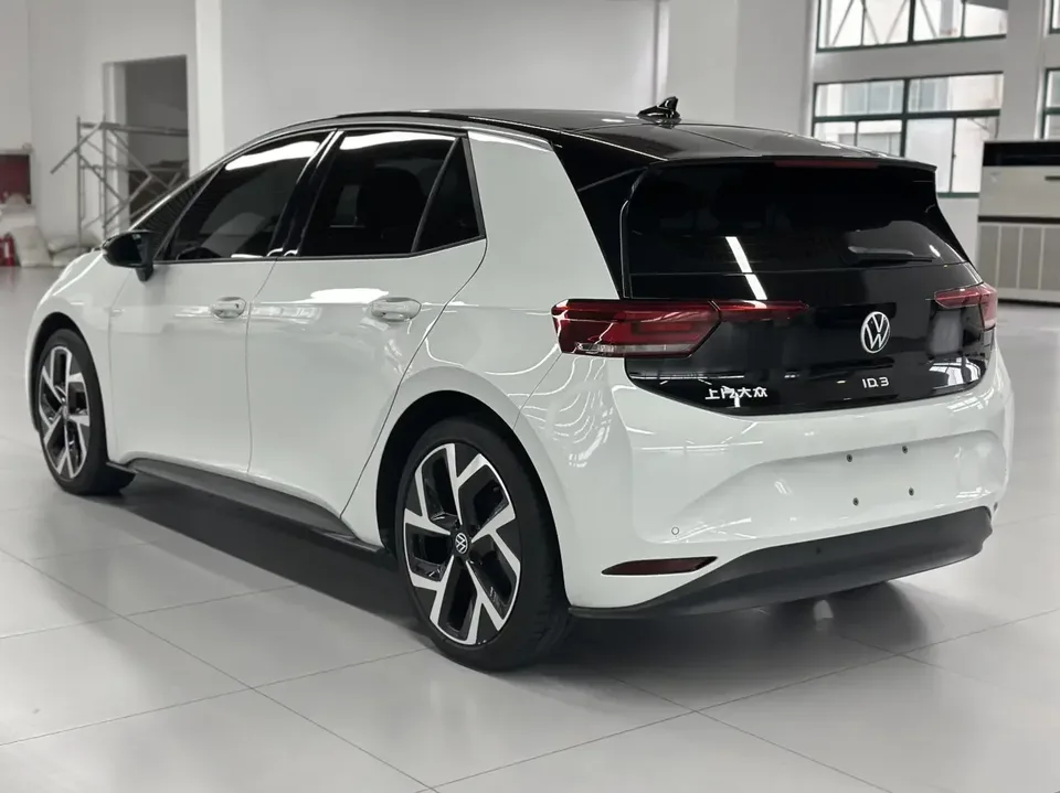 Volkswagen ID.3 Volkswagen ID.3 2024 Outstanding Edition 2024 — thumbnail 2