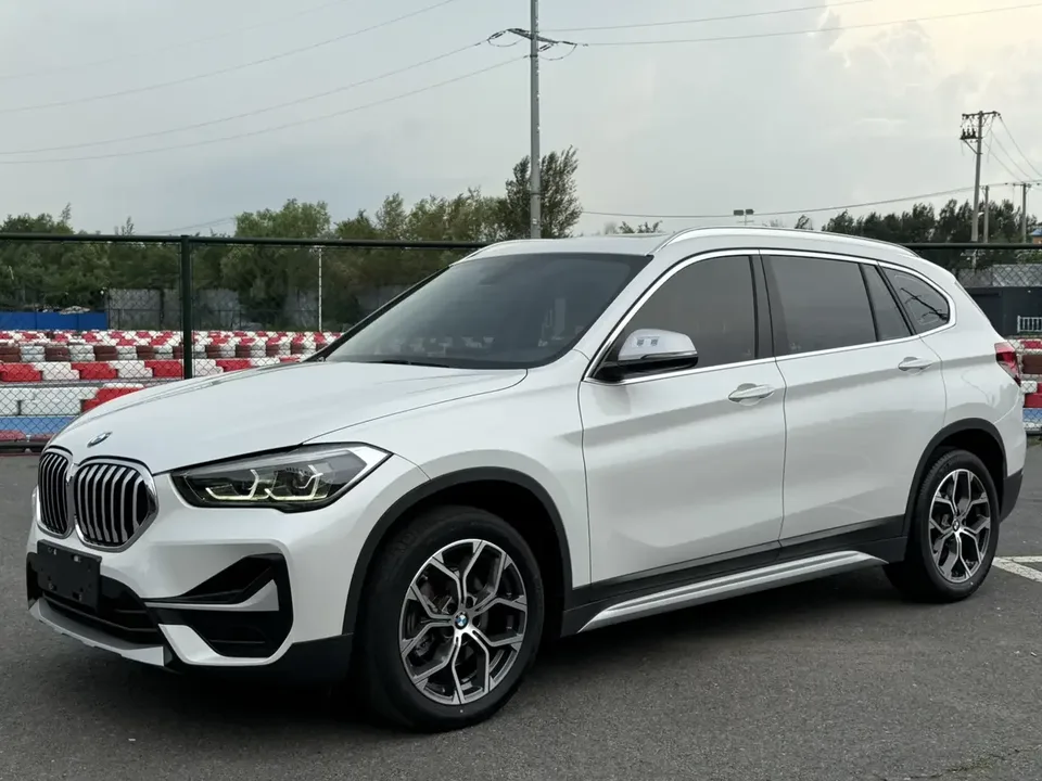 BMW X1 BMW X1 2022 sDrive20Li Fashion 2022 — photo 1, buy with delivery to Moscow