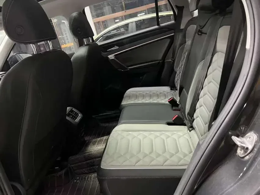 Volkswagen Tayron Tanyue 2023 280TSI 2WD Luxury Plus Advanced Edition 2023 — миниатюра 3