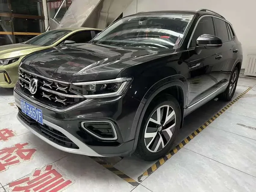 Volkswagen Tayron Tanyue 2023 280TSI 2WD Luxury Plus Advanced Edition 2023 — фото 1, купить с доставкой в Москву