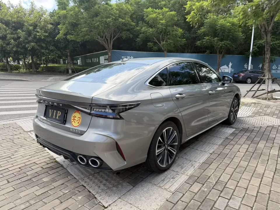 Chery Arrizo 8 Arrizo 8 2025 1.6TGDI DCT Intelligence 2025 — thumbnail 2