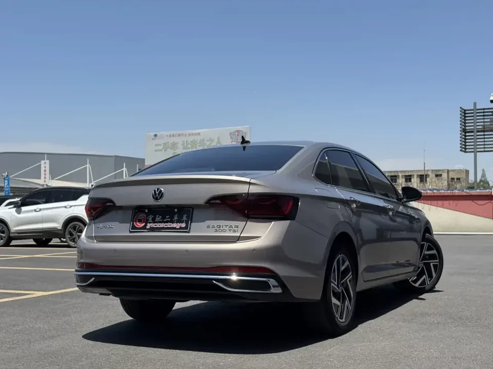 Volkswagen Sagitar Sagitar 2025 300TSI DSG Beyond Edition 2025 — thumbnail 2