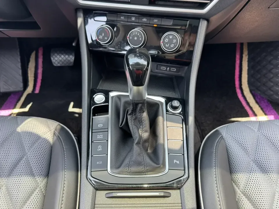Volkswagen Sagitar Sagitar 2025 300TSI DSG Beyond Edition 2025 — thumbnail 5