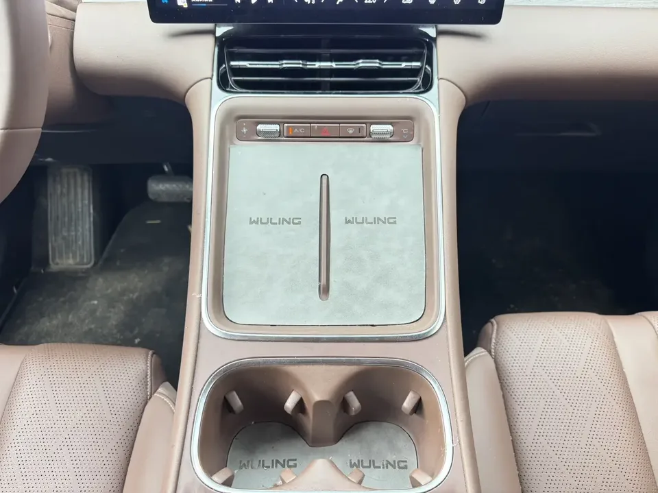 Wuling Starlight S EV Wuling Starlight S EV 2024 510km Flagship 2024 — thumbnail 4