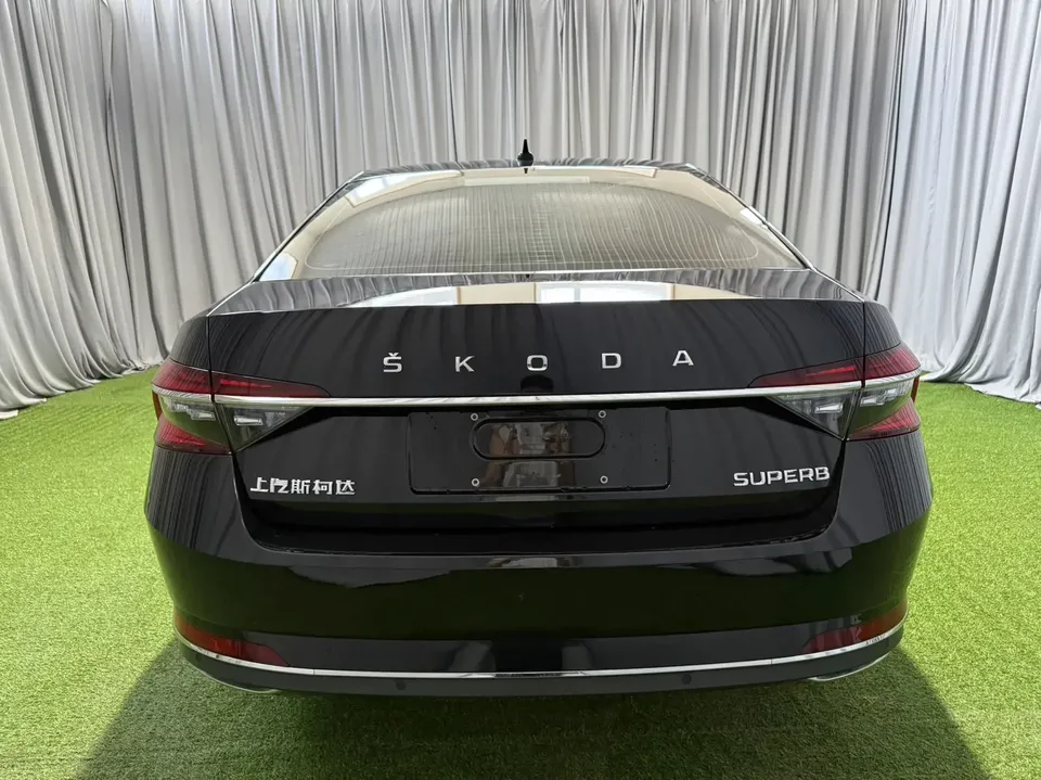 Skoda Superb Speedy 2023 TSI280 DSG Premium Edition 2024 — thumbnail 2