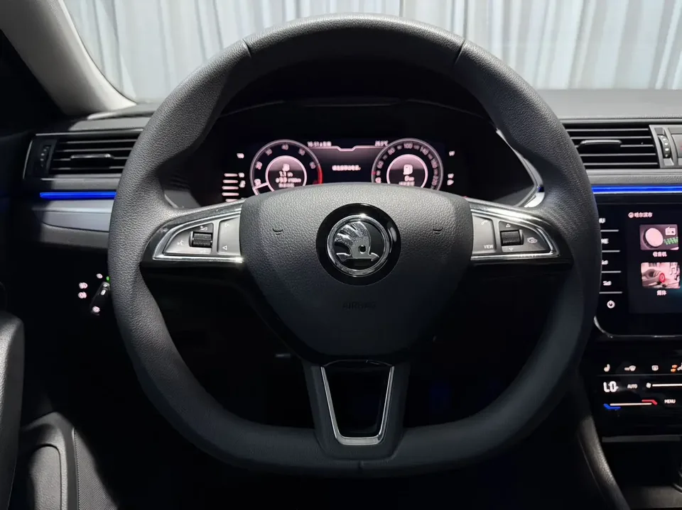 Skoda Superb Speedy 2023 TSI280 DSG Premium Edition 2024 — thumbnail 4