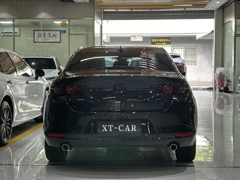 Mazda Axela Mazda3 Angkesela 2022 2.0L Automatic Quality Edition 2023 — thumbnail 2