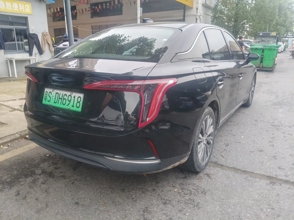 Hongqi E-QM5 Hongqi E-QM5 2022 Charging 431km LeXiang Edition 5-seater 2023 — миниатюра 4