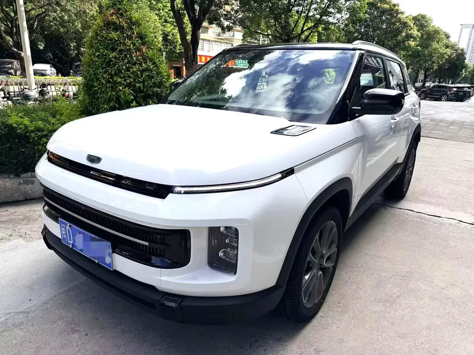 Geely ICON Geely ICON 2026 1.5TD Chocolate Edition 2025 — photo 1, buy with delivery to Moscow