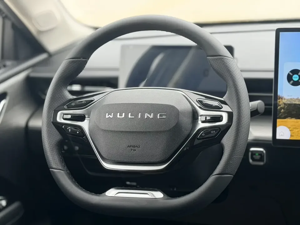 Wuling Starlight PHEV Wuling Starlight PHEV 2023 150 Advanced Version 2024 — миниатюра 5