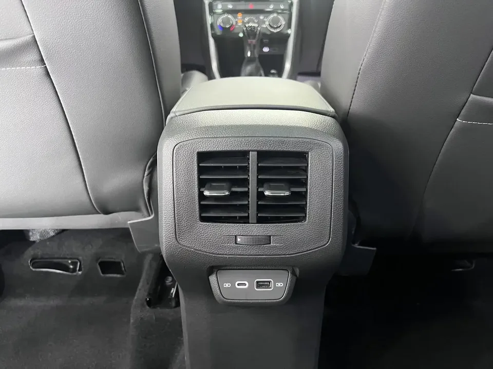 Volkswagen Tu Kai Tu Kai 2021 280TSI DSG Deluxe 2022 — thumbnail 3