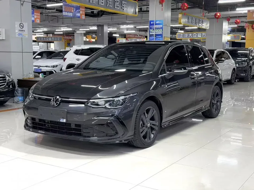 Volkswagen Golf golf 2021 280TSI DSG R-Line 2022 — photo 1, buy with delivery to Moscow