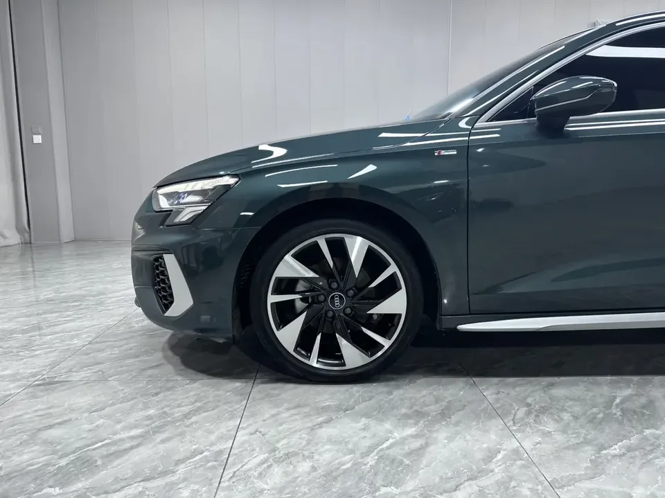 Audi A3 Audi A3 2022 A3L Limousine 35 TFSI Stylish Sports 2023 — thumbnail 3