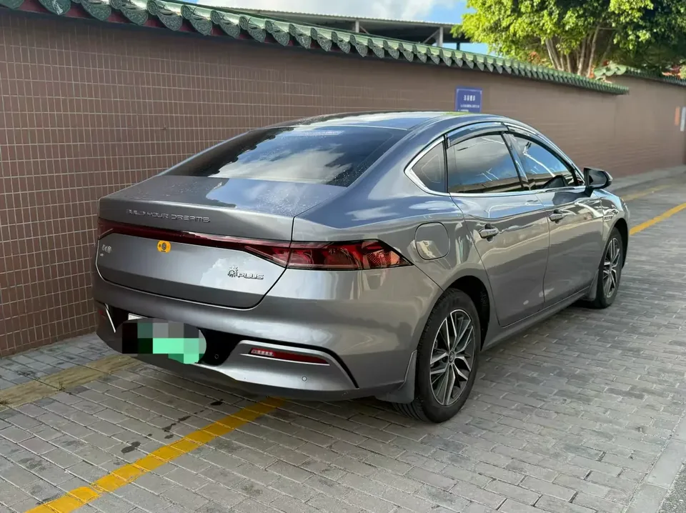 BYD Qin PLUS EV Qin PLUS EV 2021 400KM Luxury 2023 — thumbnail 4