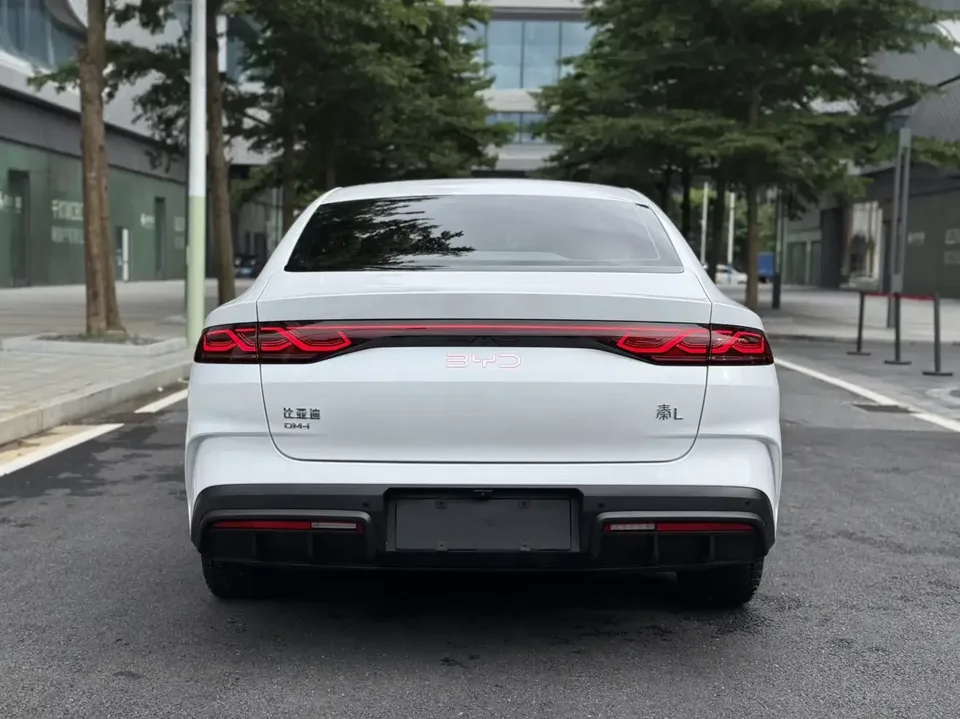 BYD Qin L DM Qin L DM 2024 DM-i 120KM Excellence 2024 — миниатюра 2