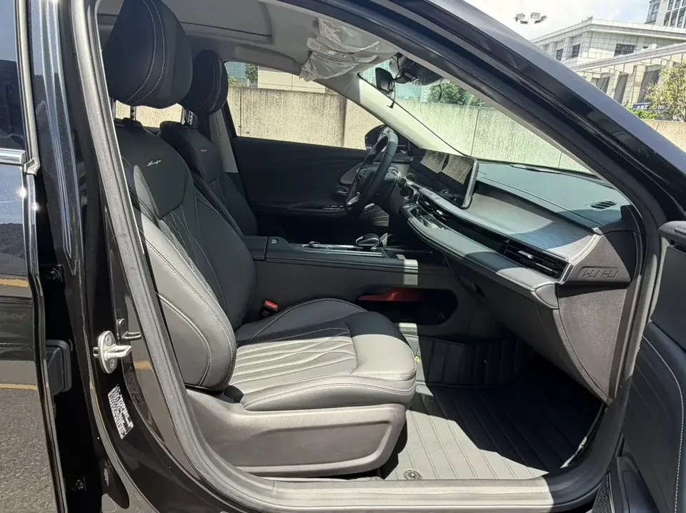 Chery Arrizo 8 Arrizo 8 2025 1.6TGDI DCT 2025 — thumbnail 5