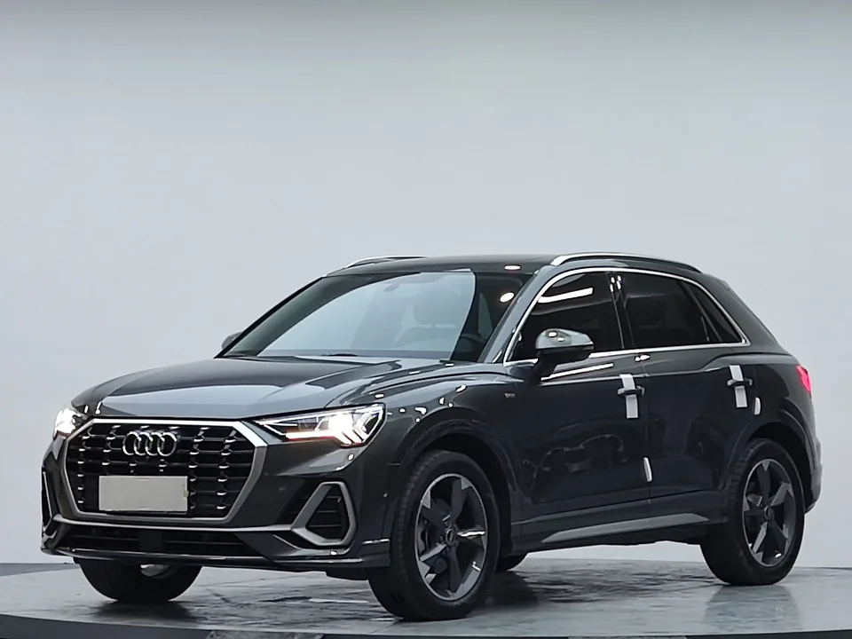 Audi Q3 Audi Q3 2023 35 TFSI Stylish Dynamic 2023 — фото 1, купить с доставкой в Москву