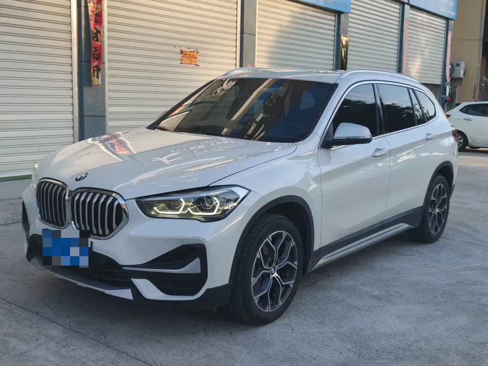 BMW X1 BMW X1 2022 sDrive20Li Fashion 2023 — photo 1, buy with delivery to Moscow