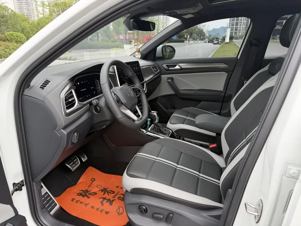 Volkswagen T-Roc TANG 2024 300TSI DSG Chenguang Edition 2025 — миниатюра 3