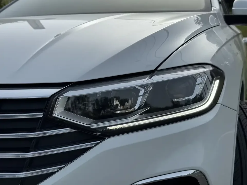 Volkswagen Lavida Lavida 2023 300TSI DSG Full Elegance Edition 2024 — thumbnail 3