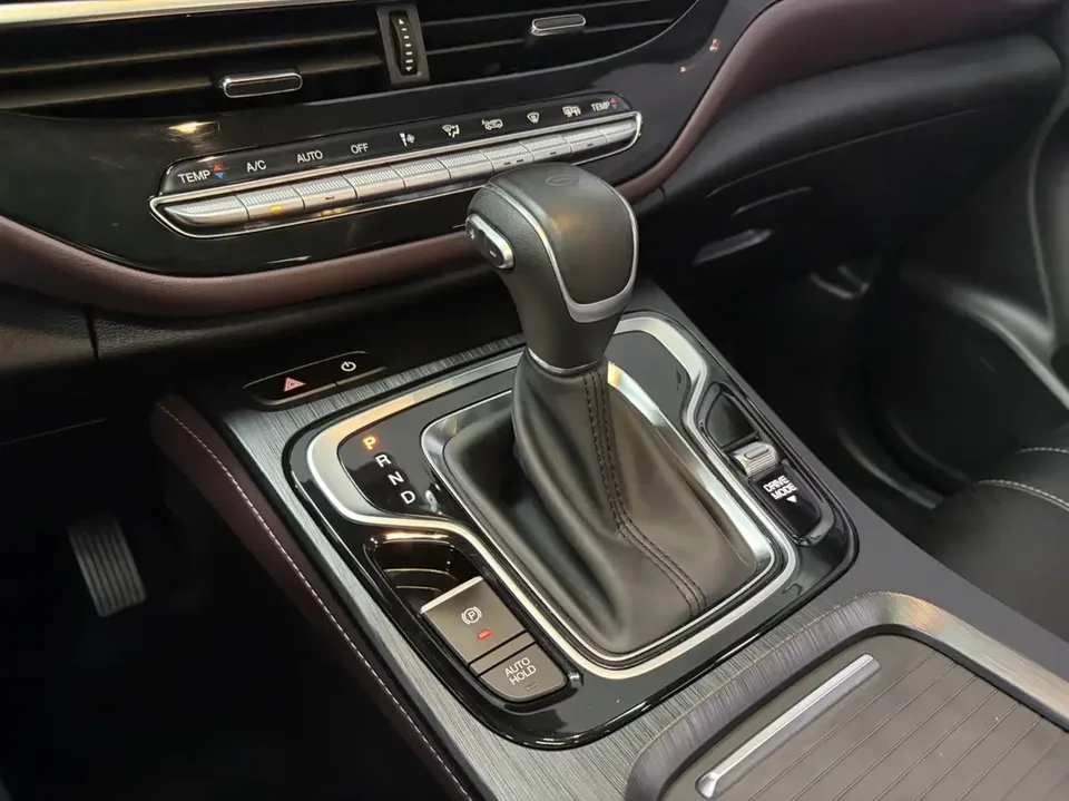 GAC Trumpchi M6 Trumpchi M6 2021 270T Automatic Premium Edition 7 Seaters 2022 — thumbnail 4