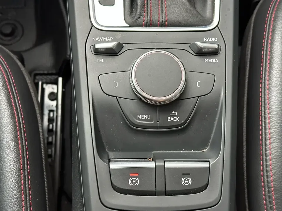 Audi Q2L Audi Q2L 2022 35 TFSI Progressive Dynamic 2023 — миниатюра 3