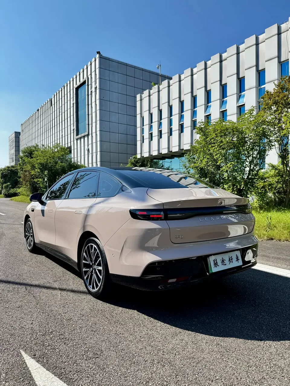 Leapmotor Leap running B01 Leap running B01 2025 550 Comfort Edition 2025 — миниатюра 4