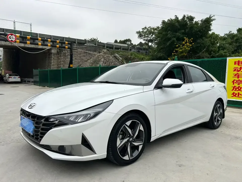 Hyundai Elantra Elantra 2022 1.5L CVT GLX Elite Edition 2022 — photo 1, buy with delivery to Moscow