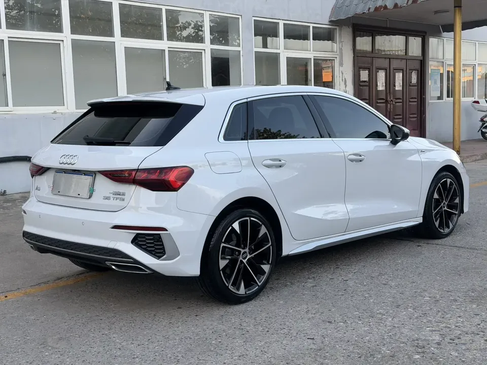 Audi A3 Audi A3 2022 Sportback 35 TFSI Stylish and Elegant 2023 — thumbnail 3