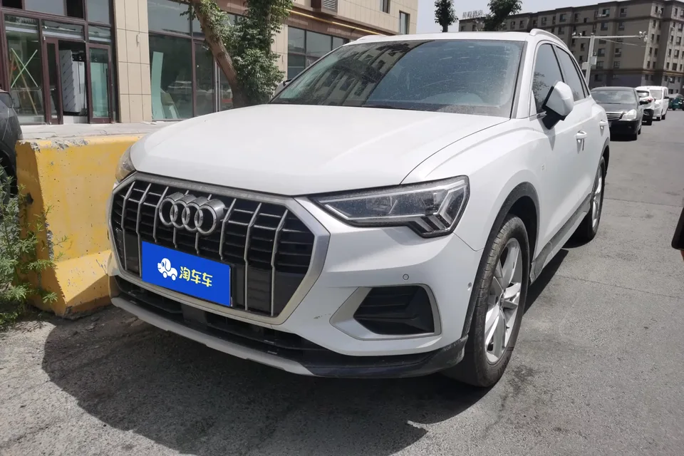 Audi Q3 Audi Q3 2023 35 TFSI Stylish and Elegant 2023 — photo 1, buy with delivery to Moscow