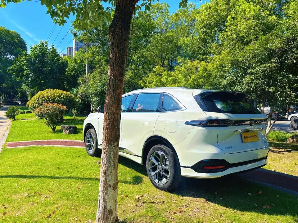 Changan CS75PLUS Changan CS75 PLUS 2025 The fourth generation 1.5T New Blue Whale Smart Premium 2025 — миниатюра 2