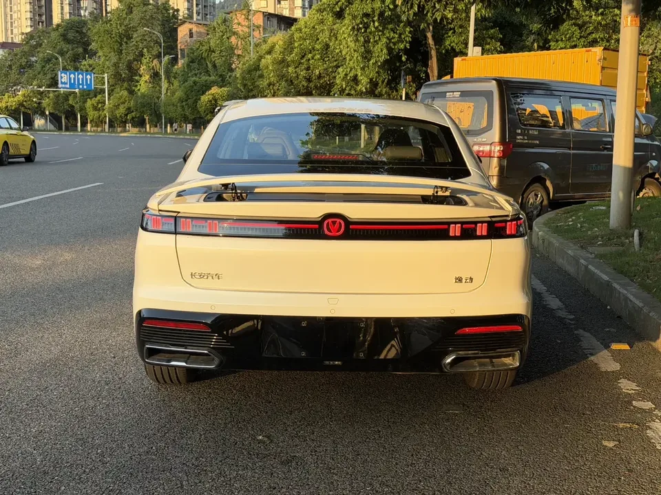 Changan Escape Escape 2026 Fourth-generation 1.5T DCT 500Bar Smart Edition 2025 — thumbnail 4