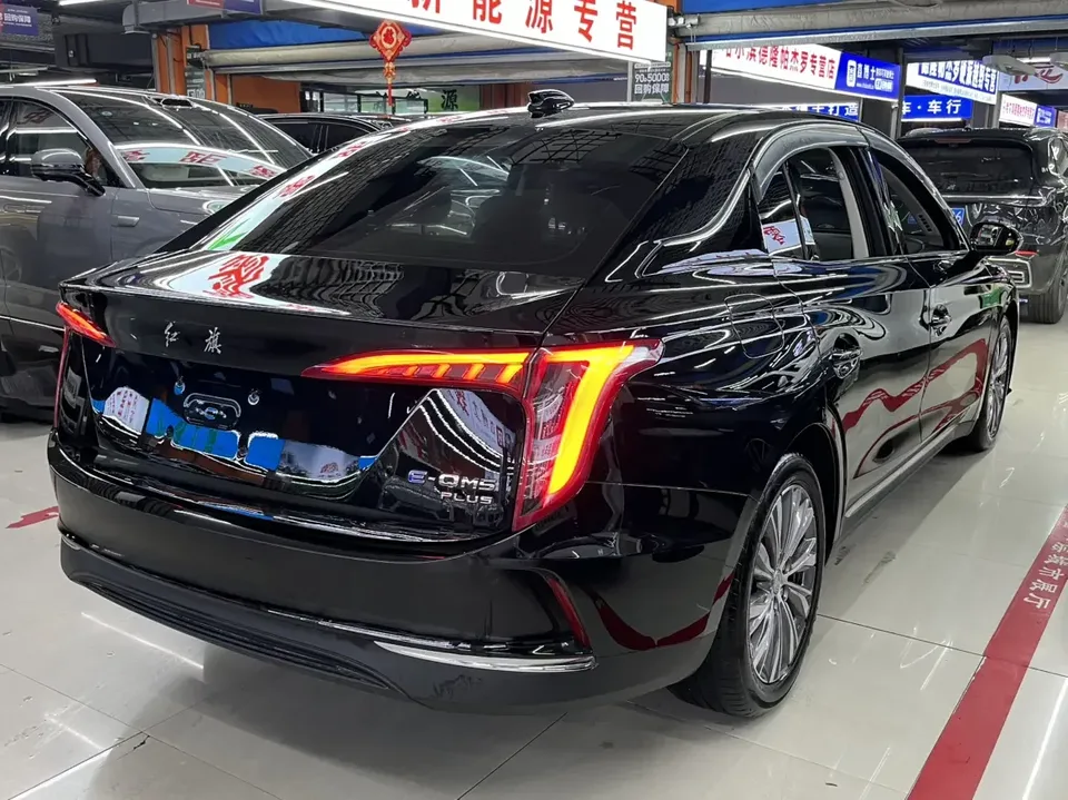 Hongqi E-QM5 Hongqi E-QM5 2023 560KM PLUS version 140kW 2023 — thumbnail 2